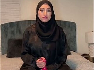 JOI Arabic in Abaya