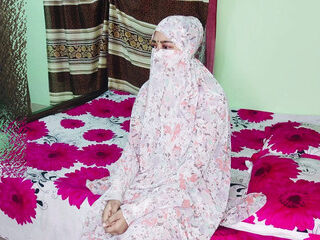 Indian Muslim Girl in Burkha Enjoys Romantic Rainy Night