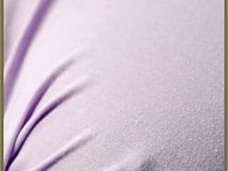 WIFEY goes braless in public