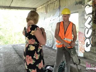 Thick granny gives head and breast banging to construction worker