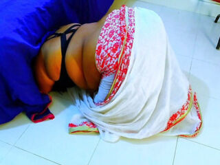 Gujrati Novita Bhabhi ji Fucked in doggy style When She Was Stuck Under Bed by Cleaning Room - Jabardast Chudai Bhabhi Ko Gand