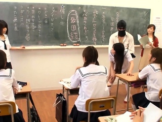 Japanese femmes Getting pummeled In school