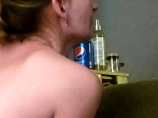 Deutsche MILF gibt Geburtstag Blowjob berrascht!