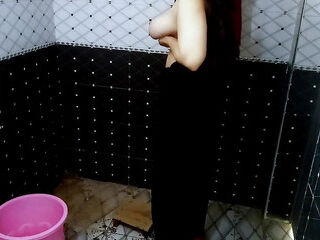 Desi hot bhabhi Masturbation in bathroom