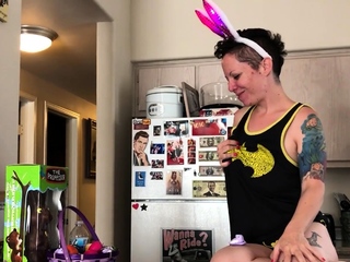 NIKKISFETISHES   Crazy Girlfriend Easter Ride Smash Piss