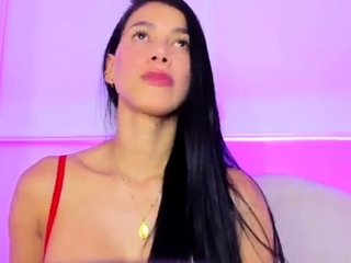 PUSSY BABE BRUNETTE masturbating