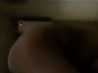 Una mama soltera rica de mi amigo le encanta por atras