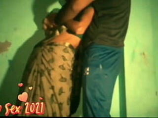 Indian hot girl and her college boyfriend enjoyed in midnight