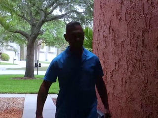 Massage therapist Fucks Older MILF Ebony