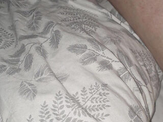 Step mom has amazing legs in bed with horny step son