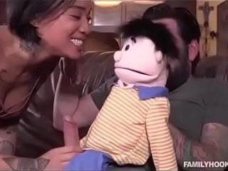 Amature Muppet gets dick deep-throated