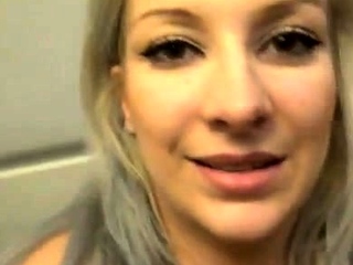 Close up MiLF getting it in the ass