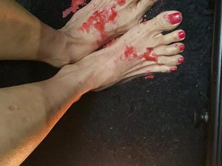 Truly cute lil' soles with crimson lengthy toes